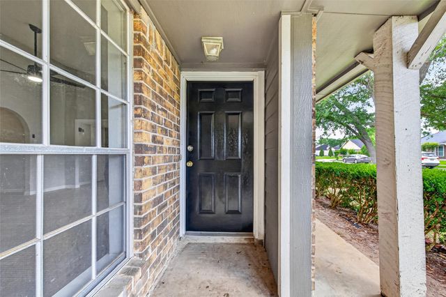 9231 Baronsmede Drive, Houston, TX 77083