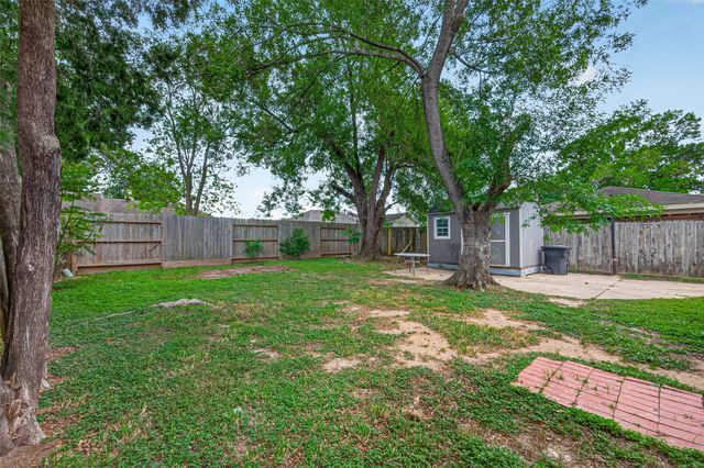 9231 Baronsmede Drive, Houston, TX 77083