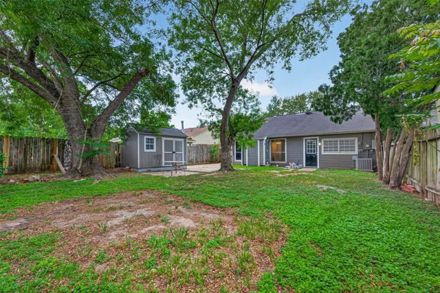 9231 Baronsmede Drive, Houston, TX 77083