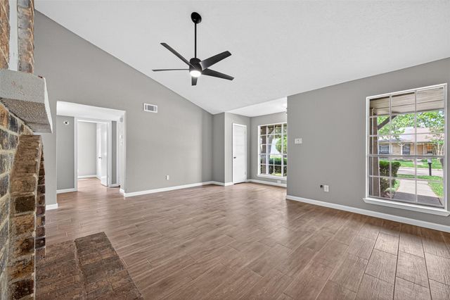 9231 Baronsmede Drive, Houston, TX 77083