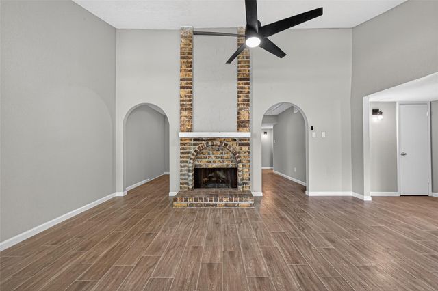 9231 Baronsmede Drive, Houston, TX 77083