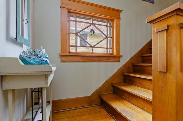 113 E BEACON AVENUE, New London, WI 54961
