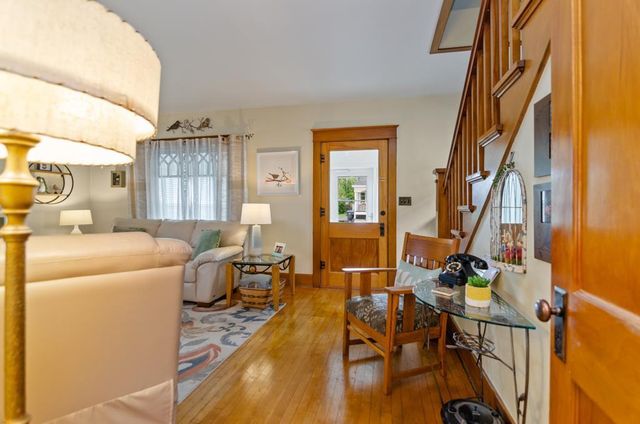 113 E BEACON AVENUE, New London, WI 54961