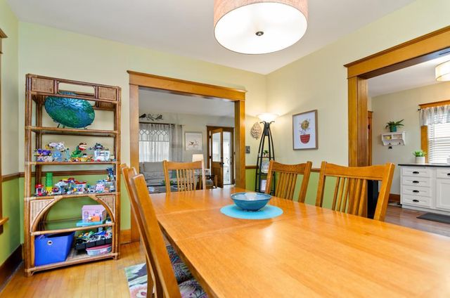 113 E BEACON AVENUE, New London, WI 54961