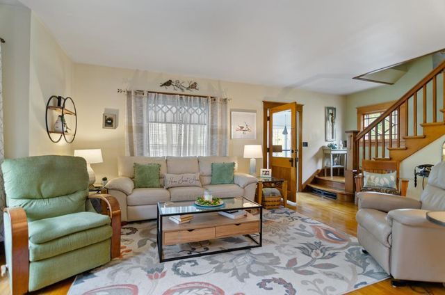 113 E BEACON AVENUE, New London, WI 54961