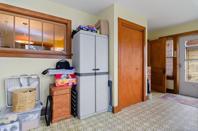 113 E BEACON AVENUE, New London, WI 54961