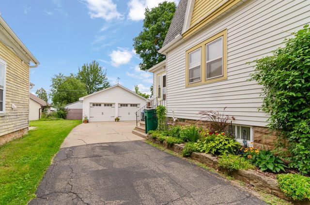 113 E BEACON AVENUE, New London, WI 54961