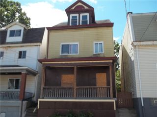 1235 Dickson St, Marshall Shadeland, PA 15212