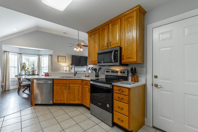 215 Briarstone Drive, Rossville, GA 30741