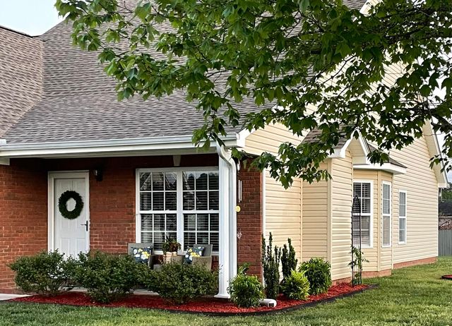 215 Briarstone Drive, Rossville, GA 30741