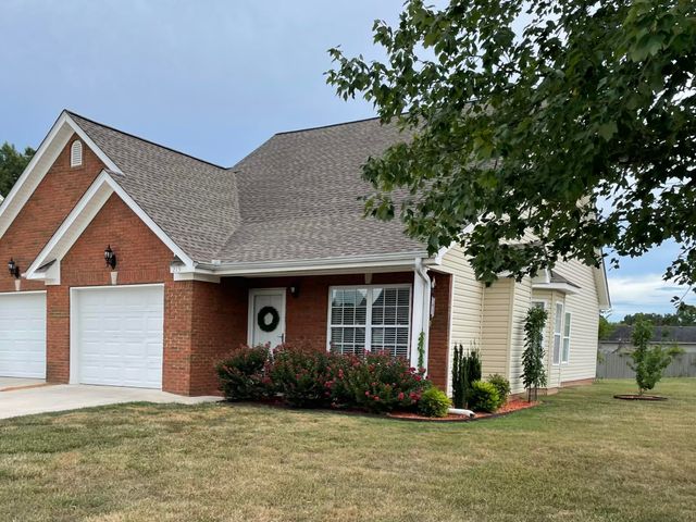 215 Briarstone Drive, Rossville, GA 30741