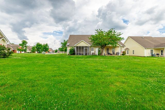 215 Briarstone Drive, Rossville, GA 30741
