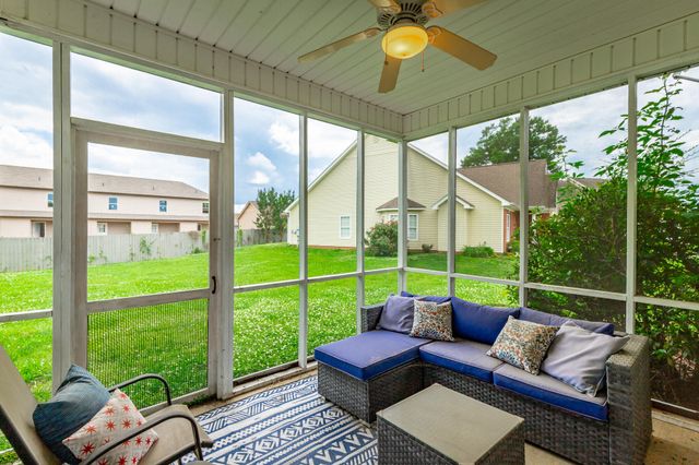 215 Briarstone Drive, Rossville, GA 30741