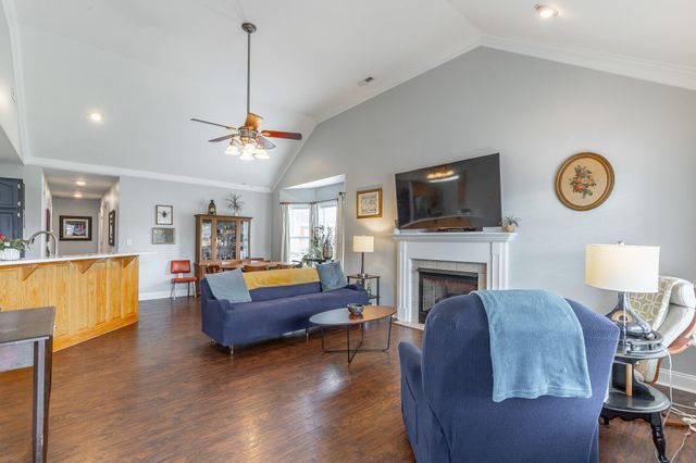 215 Briarstone Drive, Rossville, GA 30741