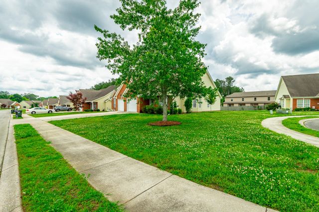 215 Briarstone Drive, Rossville, GA 30741