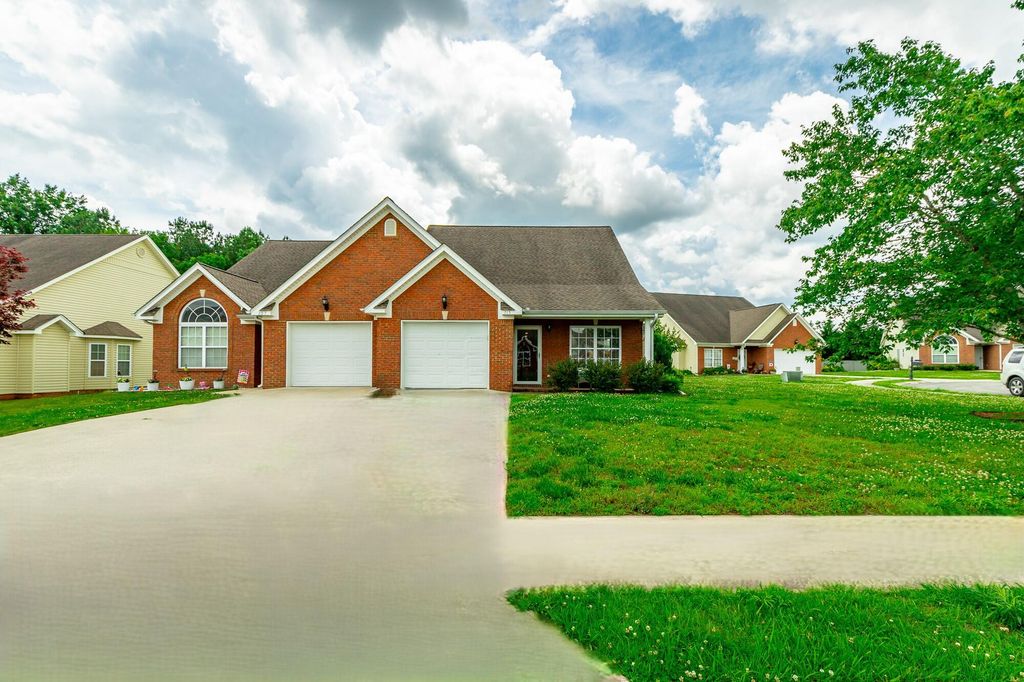215 Briarstone Drive, Rossville, GA 30741