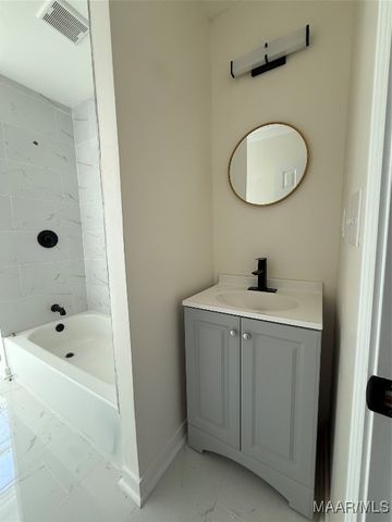 15 BRADLEY Drive, Montgomery, AL 36109