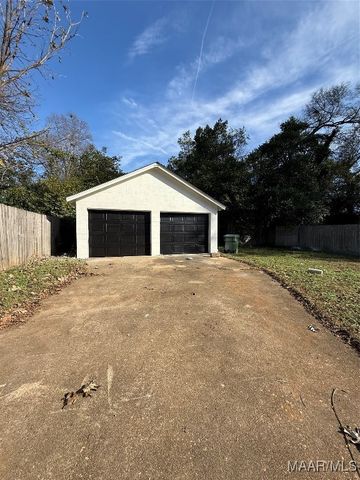 15 BRADLEY Drive, Montgomery, AL 36109