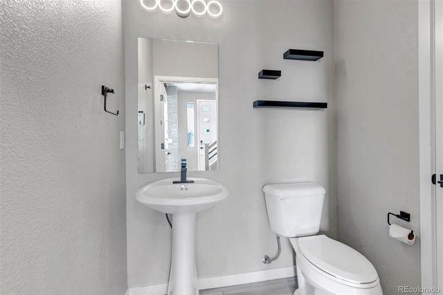 4083 S Teller Street, Lakewood, CO 80235