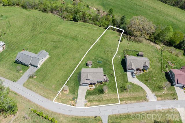 223 River Breeze Lane, Etowah, NC 28729