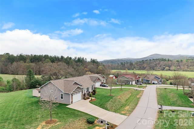 223 River Breeze Lane, Etowah, NC 28729
