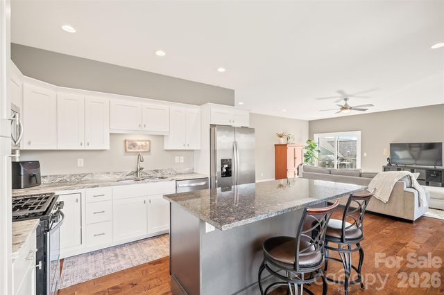 223 River Breeze Lane, Etowah, NC 28729