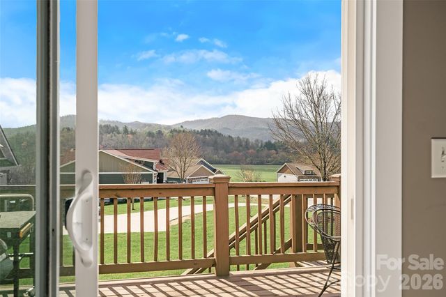 223 River Breeze Lane, Etowah, NC 28729