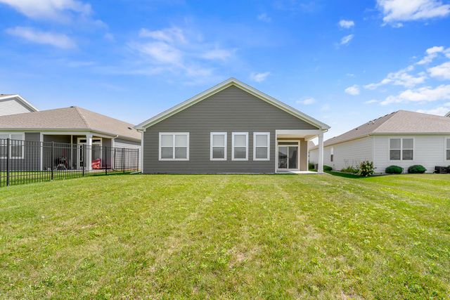 10414 Whitney Place, Crown Point, IN 46307