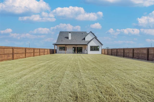 745 Lake Day DR, Somerville, TX 77879