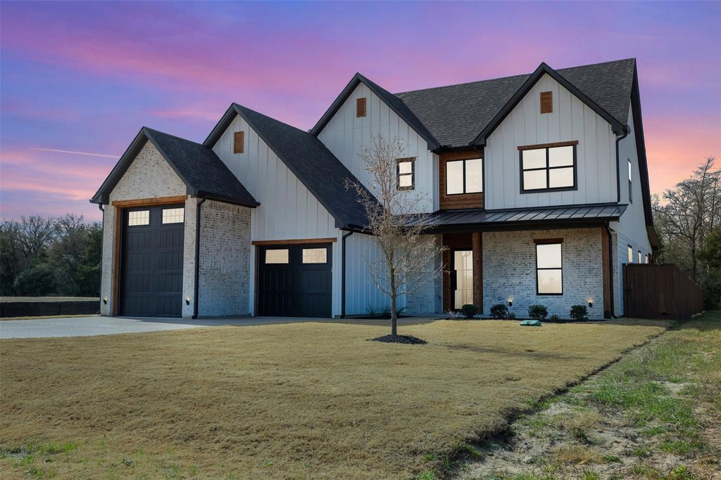 745 Lake Day DR, Somerville, TX 77879