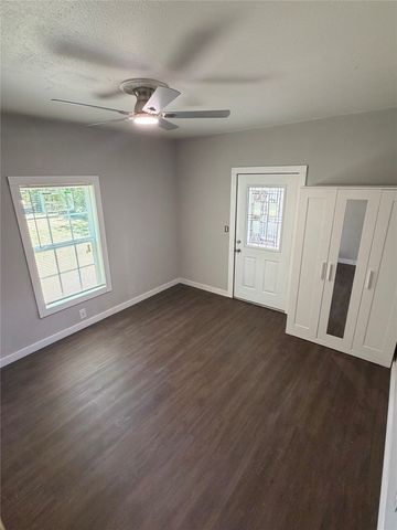 231 Elm Street, Hurst, TX 76053