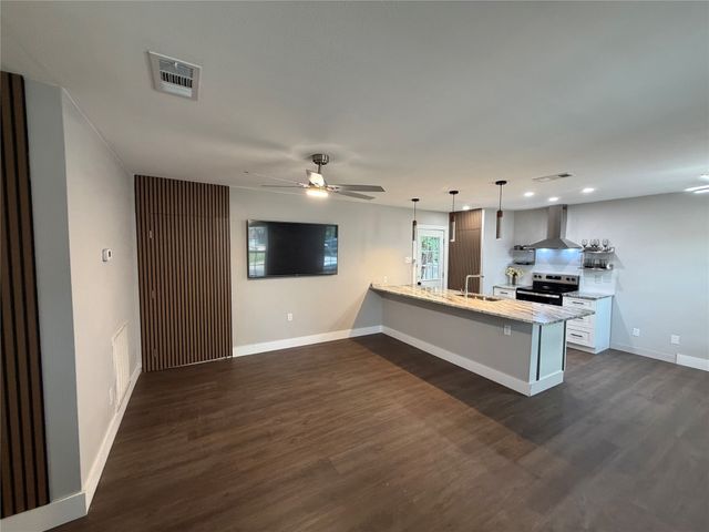231 Elm Street, Hurst, TX 76053