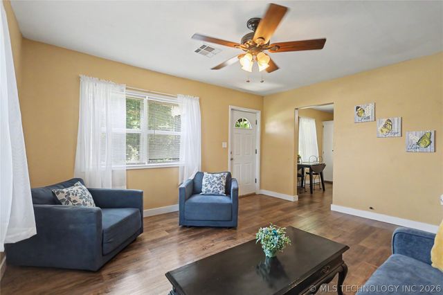 202 Radcliff Street, Locust Grove, OK 74352