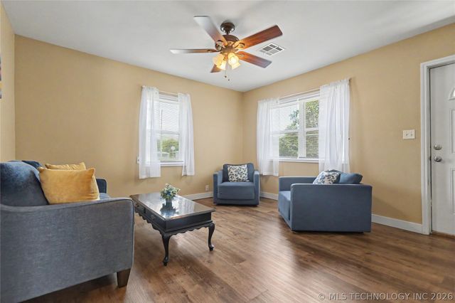 202 Radcliff Street, Locust Grove, OK 74352