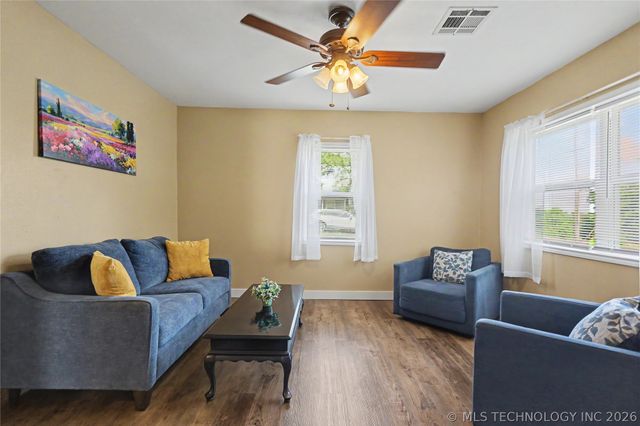 202 Radcliff Street, Locust Grove, OK 74352