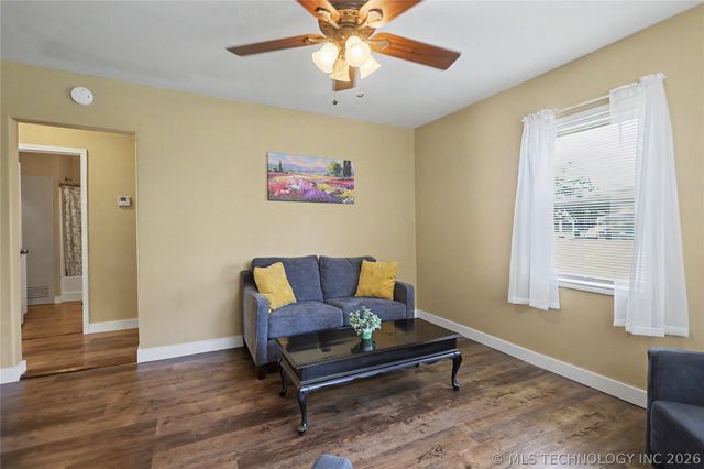 202 Radcliff Street, Locust Grove, OK 74352