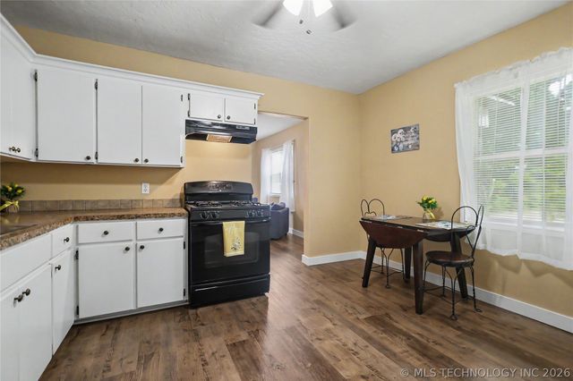 202 Radcliff Street, Locust Grove, OK 74352