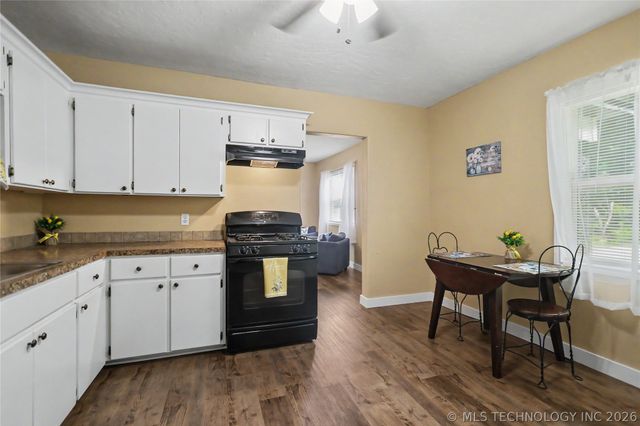 202 Radcliff Street, Locust Grove, OK 74352