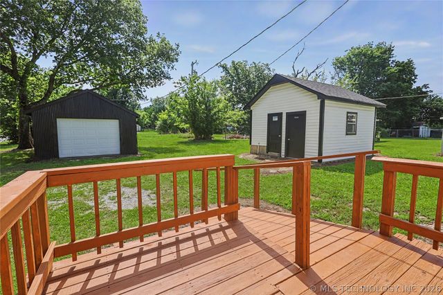 202 Radcliff Street, Locust Grove, OK 74352