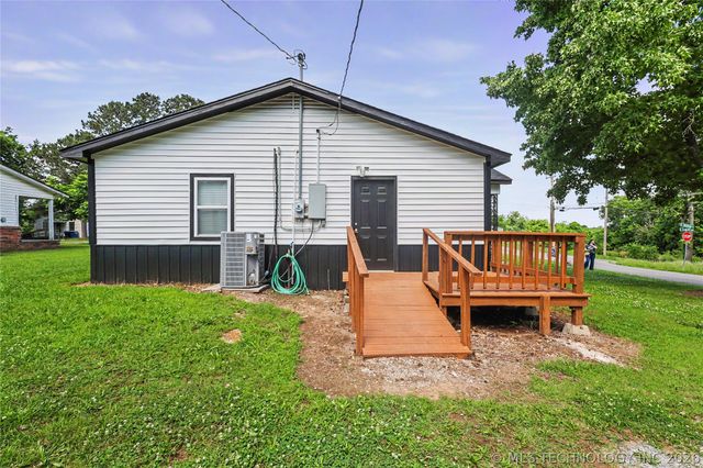 202 Radcliff Street, Locust Grove, OK 74352