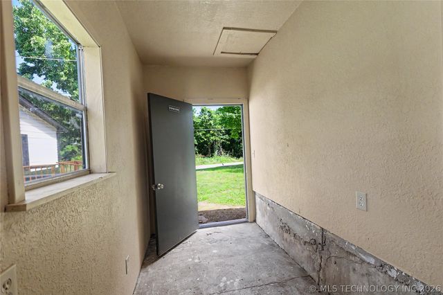 202 Radcliff Street, Locust Grove, OK 74352