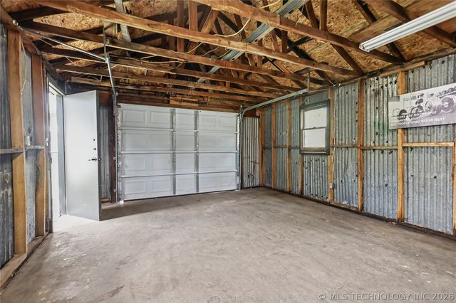 202 Radcliff Street, Locust Grove, OK 74352