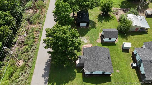 202 Radcliff Street, Locust Grove, OK 74352