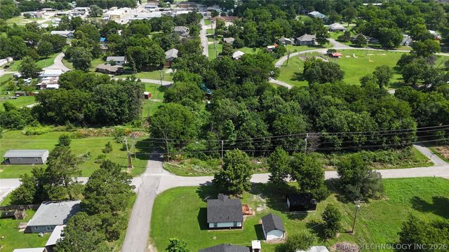 202 Radcliff Street, Locust Grove, OK 74352
