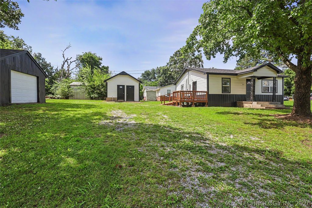 202 Radcliff Street, Locust Grove, OK 74352