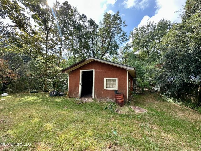 2312 Seneca Avenue, Pascagoula, MS 39567