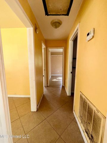 2312 Seneca Avenue, Pascagoula, MS 39567