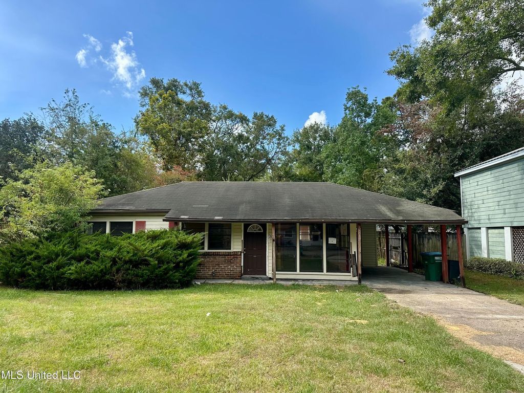 2312 Seneca Avenue, Pascagoula, MS 39567