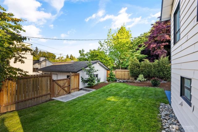 5216 40th Avenue SW, Seattle, WA 98136