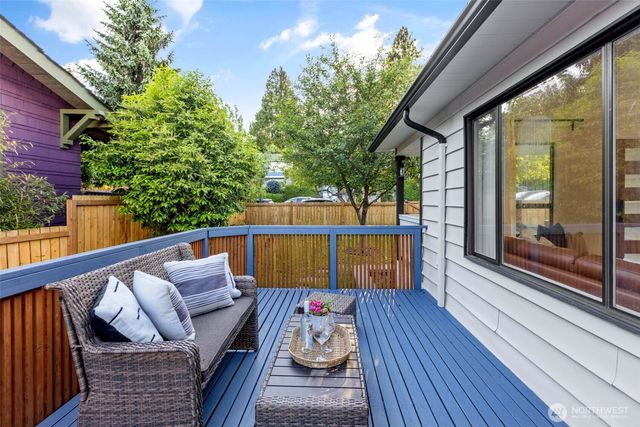 5216 40th Avenue SW, Seattle, WA 98136
